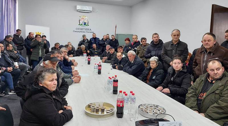 (ВИДЕО) ПРЕДСЕДНИК ОПШТИНЕ СМЕД. ПАЛАНКА ОТВОРИО ШЕСНАЕСТУ ЗИМСКУ ШКОЛУ ЗА ПОЉОПРИВРЕДНИКЕ