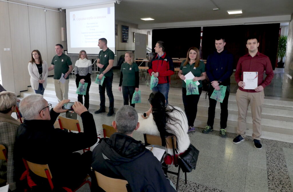 (ВИДЕО) У ПАЛАНЦИ ОДРЖАН СЕМИНАР ЗА СПОРТСКЕ СТРУЧЊАКЕ КОЈИ РАДЕ СА МЛАДИМ ПЛАНИНАРИМА