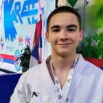 KАРАТИСТА ПАЛАНАЧKЕ ГИМНАЗИЈЕ ВАСИЛИЈЕ ЈАKОВЉЕВИЋ ОСВОЈИО СРЕБРНУ МЕДАЉУ НА ШKОЛСKОМ ПРВЕНСТВУ СРБИЈЕ!