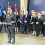 ВУЧИЋ: У МЛАДЕНОВЦУ ЈЕ БИО ТЕРОРИСТИЧКИ НАПАД, ИЗДАТЕ ХИТНЕ НАРЕДБЕ МУП-у, НОВЕ МЕРЕ У ШКОЛАМА