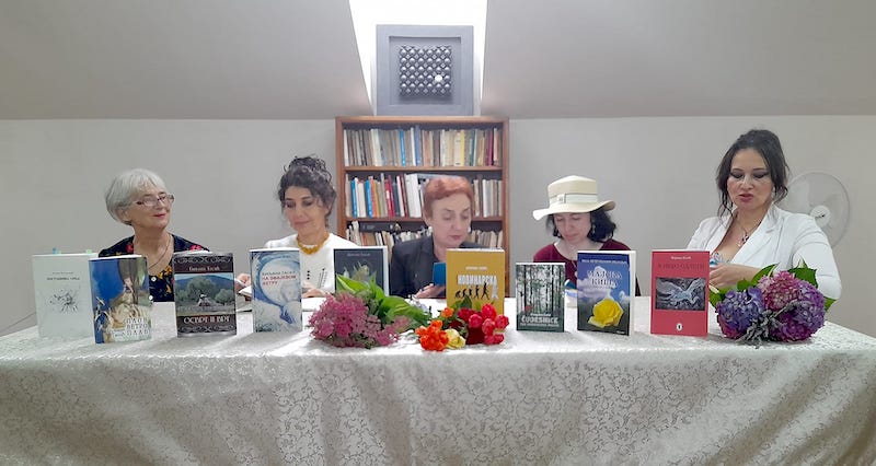 (ВИДЕО) ПОЕТСКО ВЕЧЕ У ПАЛАНАЧКОЈ БИБЛИОТЕЦИ „ЈЕФИМИЈИНЕ ВЕЗИЉЕ“