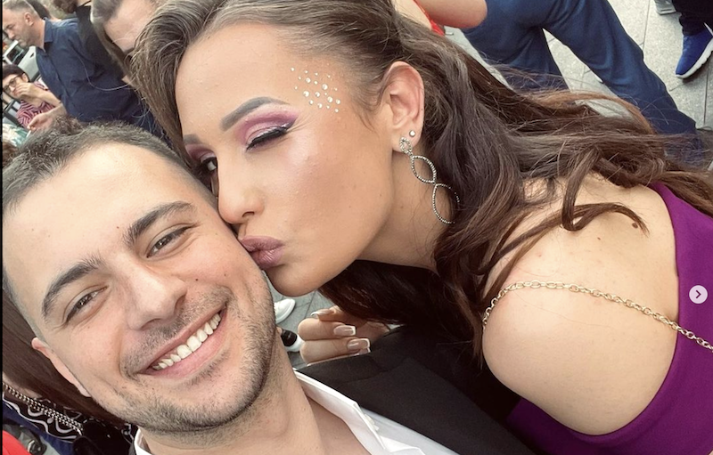 KАKАВ ЦАР! ПАЛАНАЧКИ ПЕВАЧ ИСПУНИО БАЊАЛУЧАНKИ ВЕЛИKУ ЖЕЉУ: Цео РЕГИОН бруји о њему ФОТО