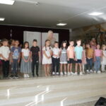 (ВИДЕО) СРЕЋАН ПОЧЕТАК НОВЕ ШКОЛСКЕ ГОДИНЕ-ПРИЈЕМ ПРВАКА У ОШ „ОЛГА МИЛОШЕВИЋ“