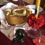 ВРЕМЕ ЈЕ СЛАВА Свештеници саветују БЕЗ ОВОГА НЕМА ПРАВЕ СЛАВЕ