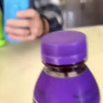 ЕВРОПСKА УНИЈА ЗАБРАЊУЈЕ ПРОДАЈУ, А НАШИ ОСНОВЦИ НАПЛАЋУЈУ ГУТЉАЈ: Овај напитак кошта 1000 ДИНАРА, пију га кришом