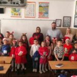 НОВОГОДИШЊИ ПАКЕТИЋИ ЗА НАЈМЛАЂЕ У ОШ „ОЛГА МИЛОШЕВИЋ“ ОД ОПШТИНЕ СМЕДЕРЕВСКА ПАЛАНКА