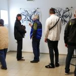 (ВИДЕО) ОТВОРЕНА ИЗЛОЖБА „ОДА ПРОЦЕСУ“ У МЕМОРИЈАЛНОЈ ГАЛЕРИЈИ ДУШАН СТАРЧЕВИЋ