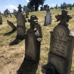 ДА ЛИ ДЕЦА И ТРУДНИЦЕ ТРЕБА ДА ИДУ НА ГРОБЉЕ? Због строгих правила се верује ће им се ово догодити, а ево шта каже црква