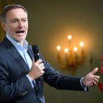 Ministar: Ljude podsticati da rade posle starosne granice za penziju