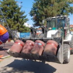 ЗА ЧИСТИЈИ ГРАД: ЈКП ПАЛАНКА 2020 ПОСТАВЉА НОВЕ ЂУБРИЈЕРЕ У ГРАДСКИМ ПАРКОВИМА