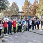 УЧЕНИЦИ ОШ “ РАДОМИР ЛАЗИЋ“ У АЗАЊИ ОБЕЛЕЖИЛИ ДАН ОСЛОБОЂЕЊА У ПРВОМ СВЕТСКОМ РАТУ