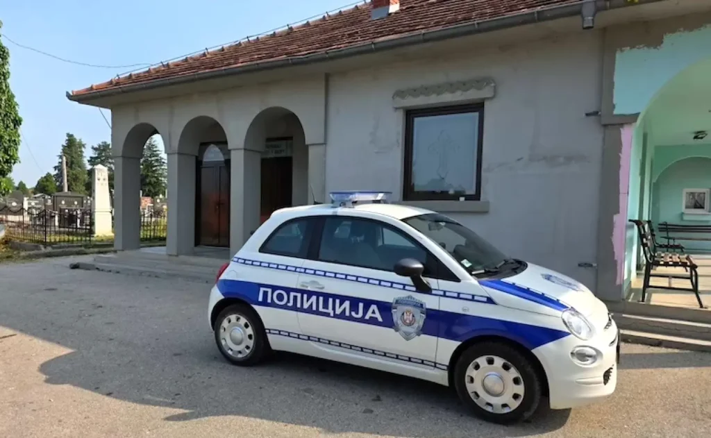 ЈКП ПАЛАНКА 2020: Крадена тракторска косачица са градског гробља у Смедеревској Паланци– осумњичени малолетници (ВИДЕО)