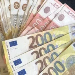 КАКО ЧУВАТИ НОВАЦ ЗА „ЦРНЕ ДАНЕ“-КАМАТЕ У БАНКАМА НИСУ НАЈБОЉЕ РЕШЕЊЕ, ЕВО САВЕТА СТРУЧЊАКА