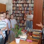 ЂАЦИ „ОЛГЕ МИЛОШЕВИЋ“ У ПОСЕТИ БИБЛИОТЕЦИ „МИЛУТИН СРЕЋКОВИЋ“